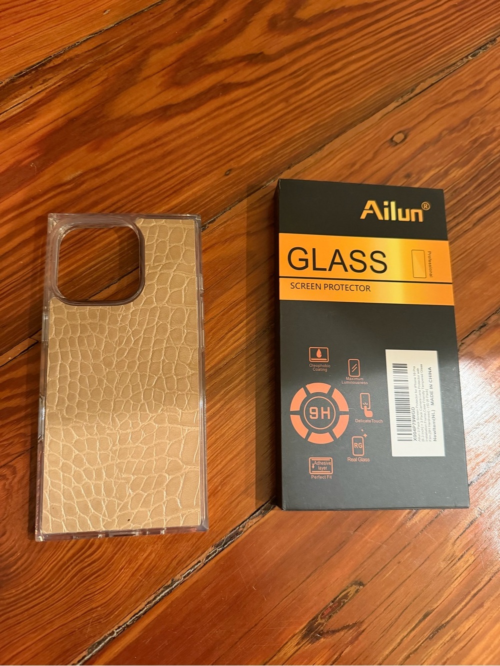 FLAUNT Blonde Faux Tortoise Shell Square Phone Case iPhone 16 Pro